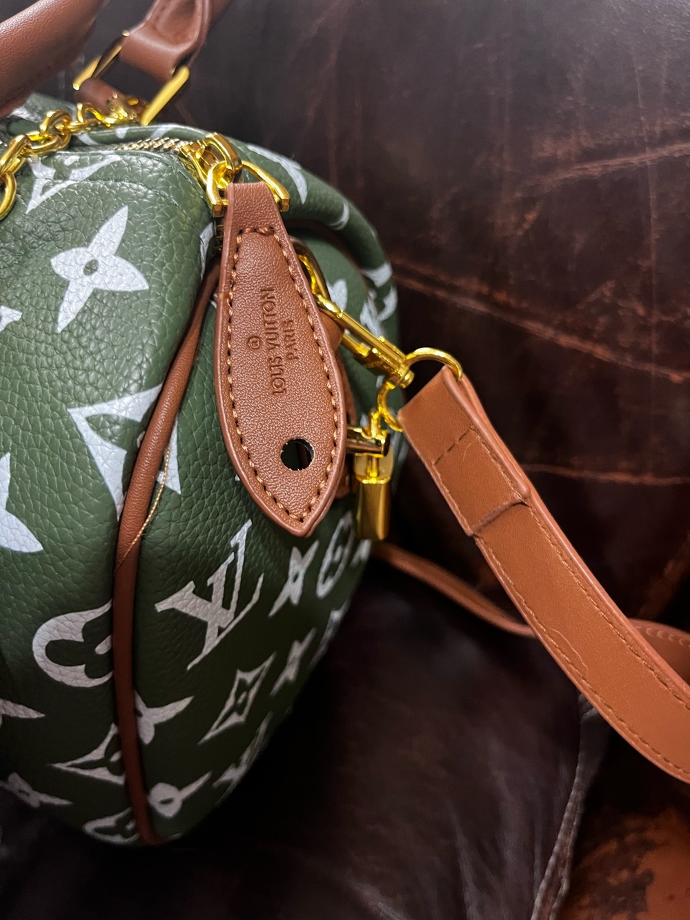 Louis. Vuitton. Speedy Green Handbag Purse Duffle - Picture 3 of 11